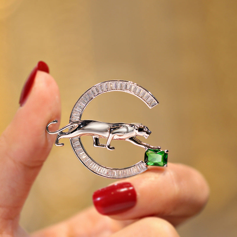 Smooth Panther Brooch - Bijoux Royal
